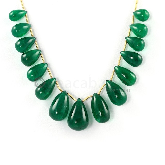 手芸部天然石Beads係emerald drops